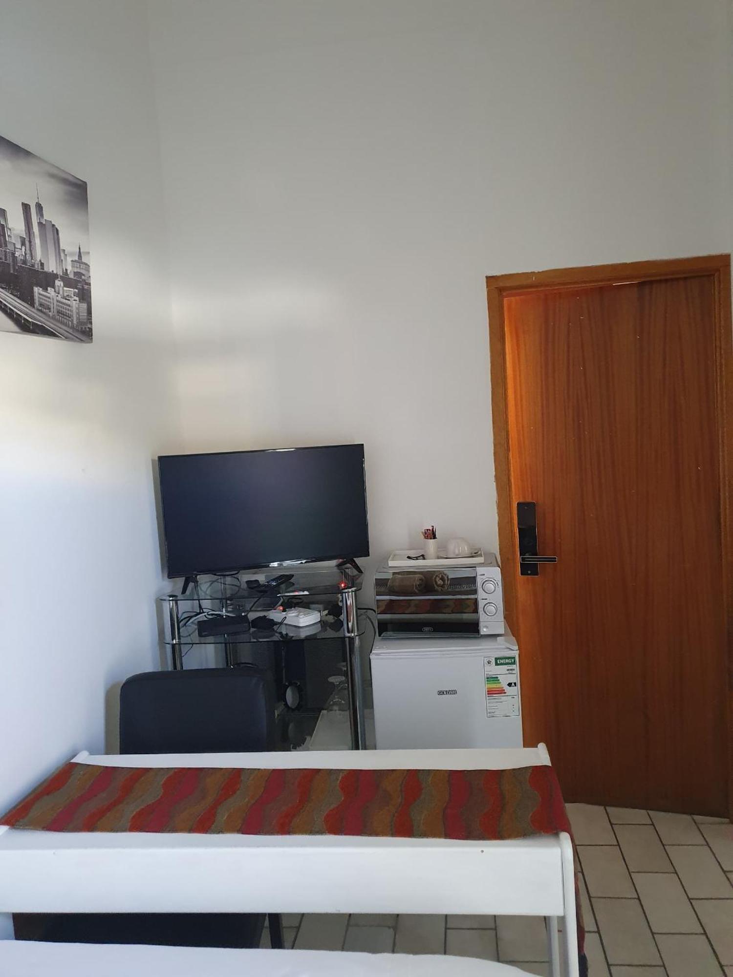 Hotel Pension Steiner Windhoek Dış mekan fotoğraf
