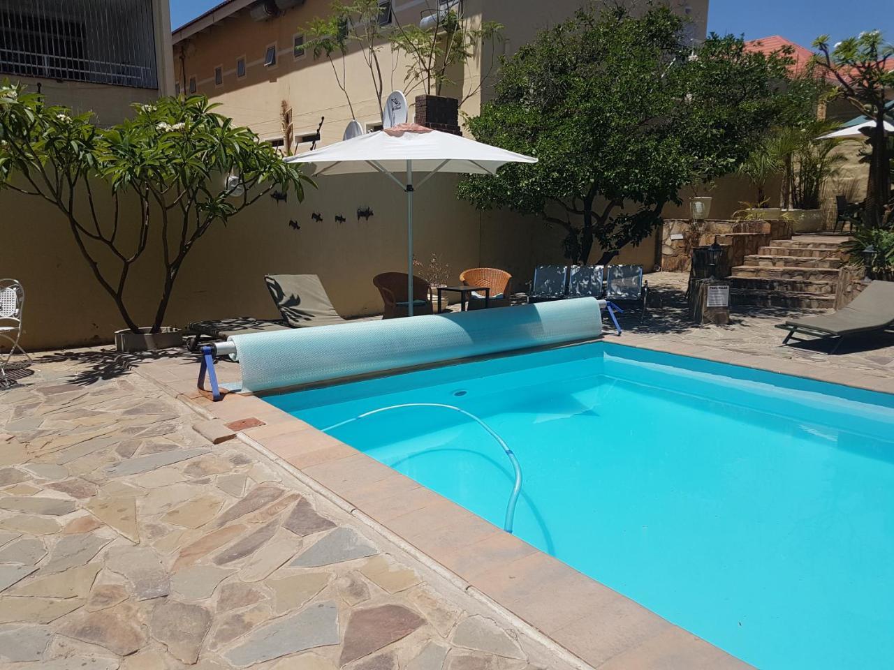 Hotel Pension Steiner Windhoek Dış mekan fotoğraf
