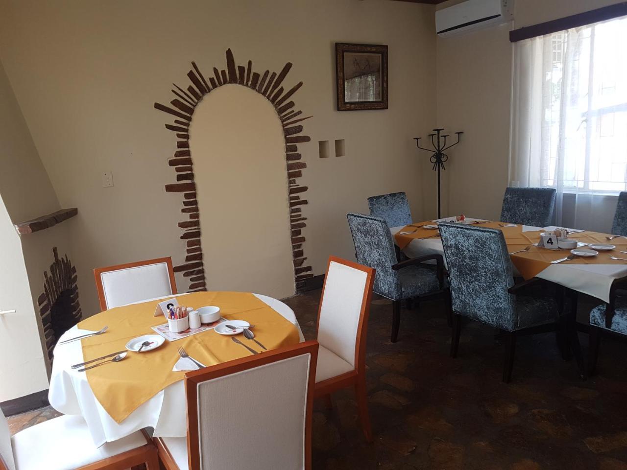 Hotel Pension Steiner Windhoek Dış mekan fotoğraf