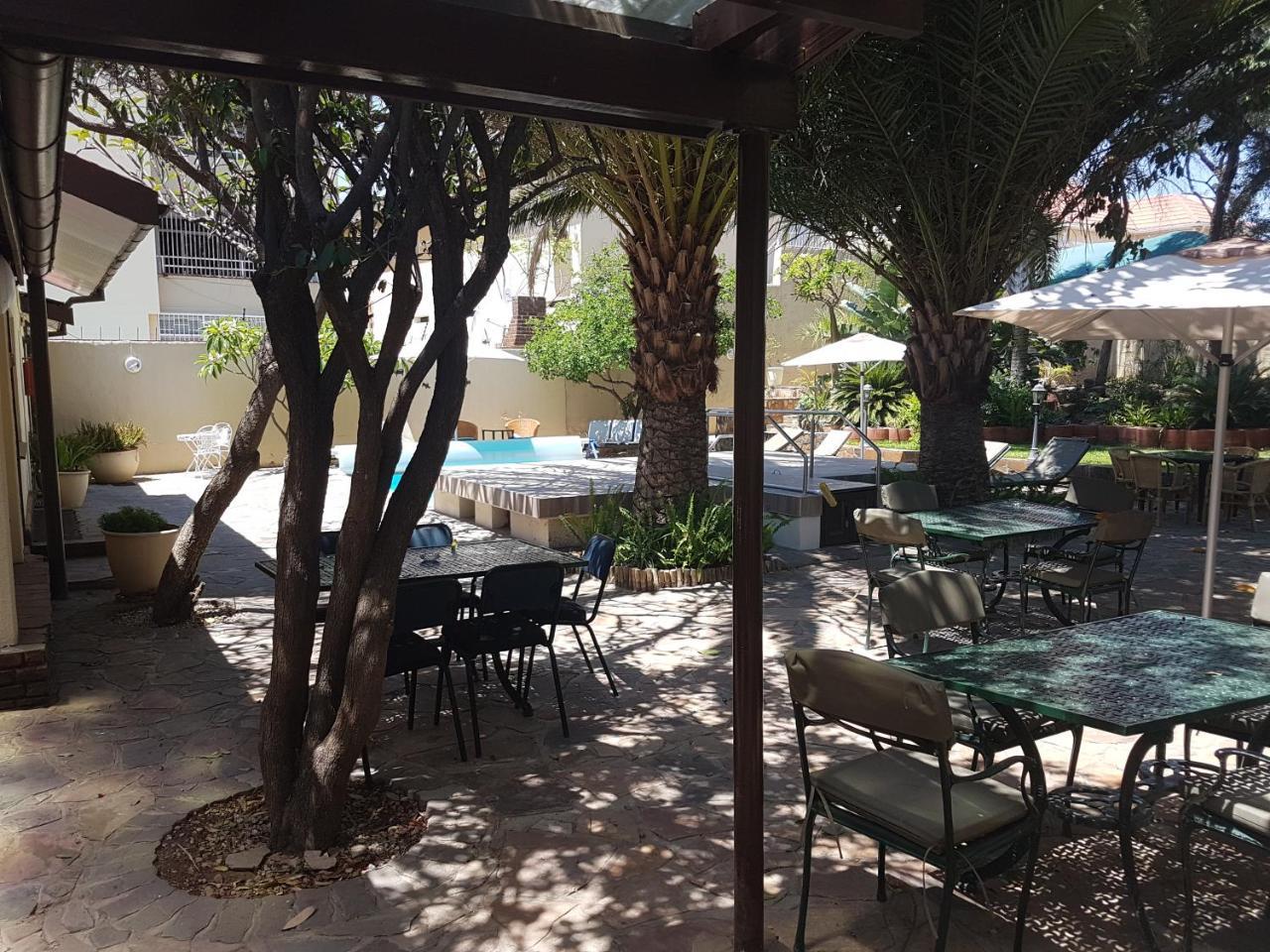 Hotel Pension Steiner Windhoek Dış mekan fotoğraf
