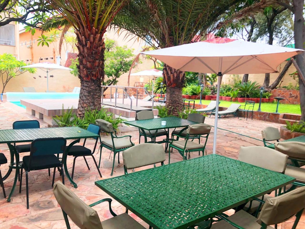 Hotel Pension Steiner Windhoek Dış mekan fotoğraf