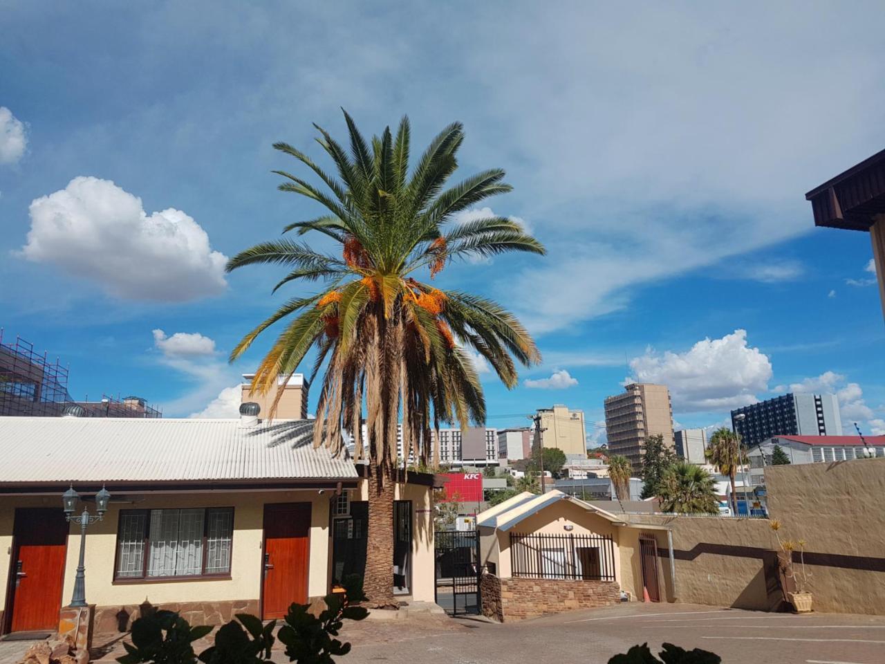 Hotel Pension Steiner Windhoek Dış mekan fotoğraf