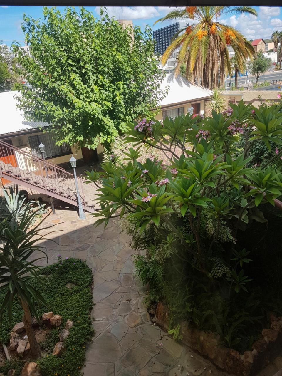Hotel Pension Steiner Windhoek Dış mekan fotoğraf